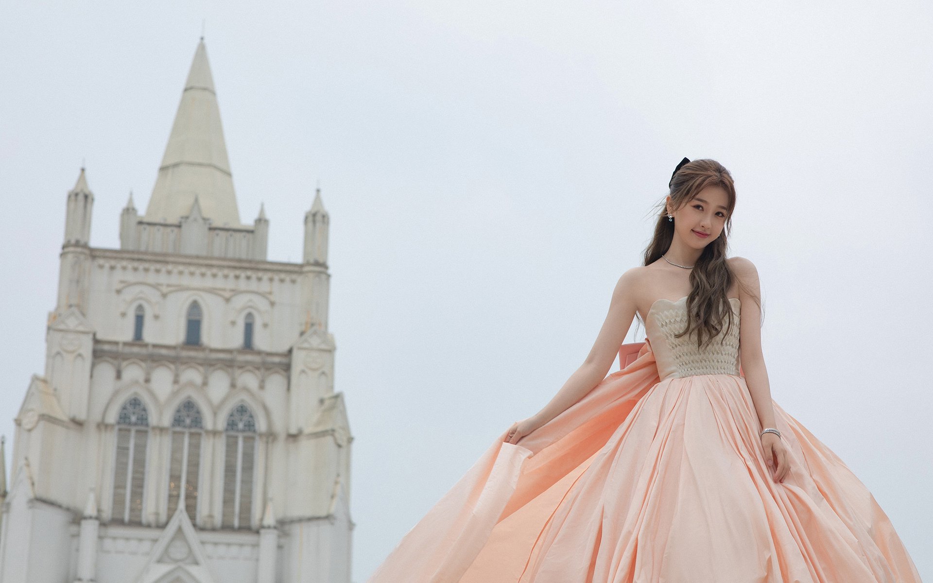 克莱·汤普森投篮远距离破纪录,三分线外无敌手,克莱汤普森投球