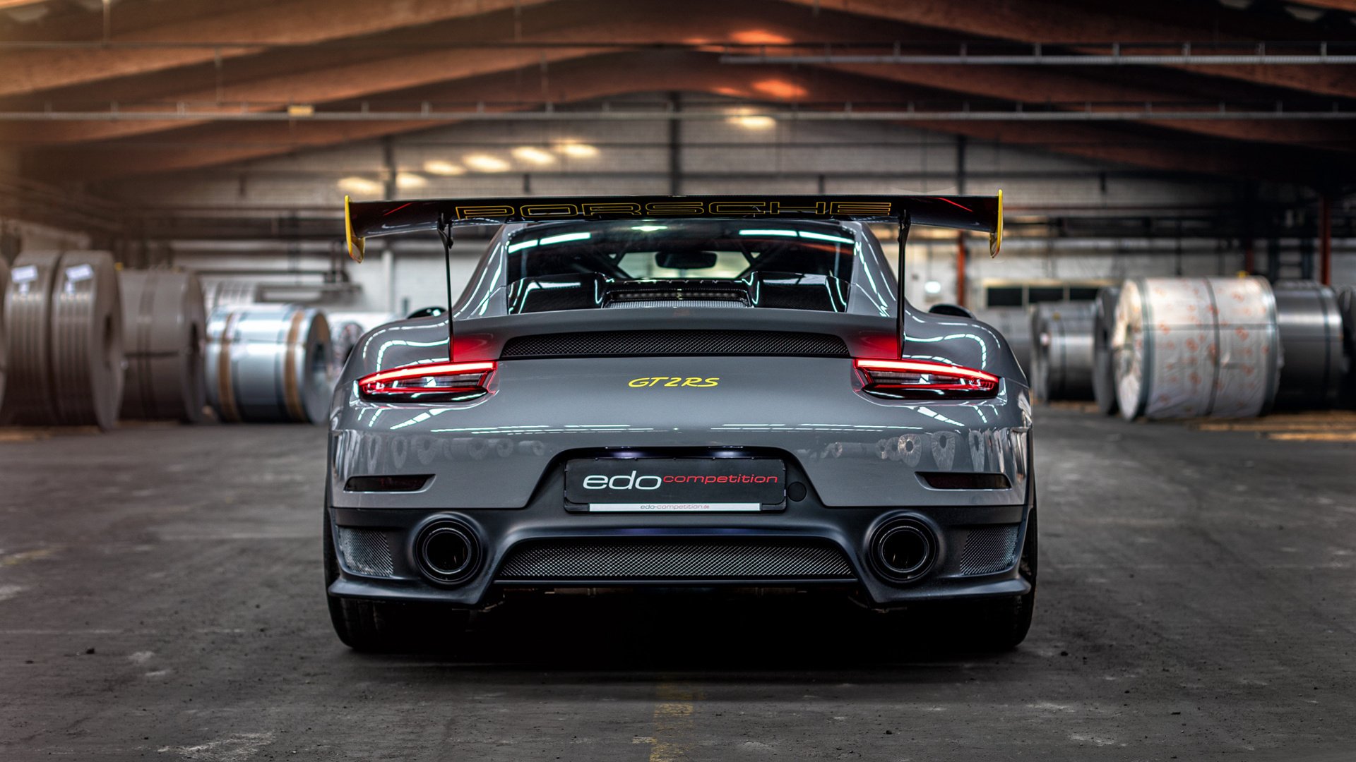 爱游戏娱乐平台-_城市夜跑融合：运动与音乐、灯光盛宴_，夜跑夜景