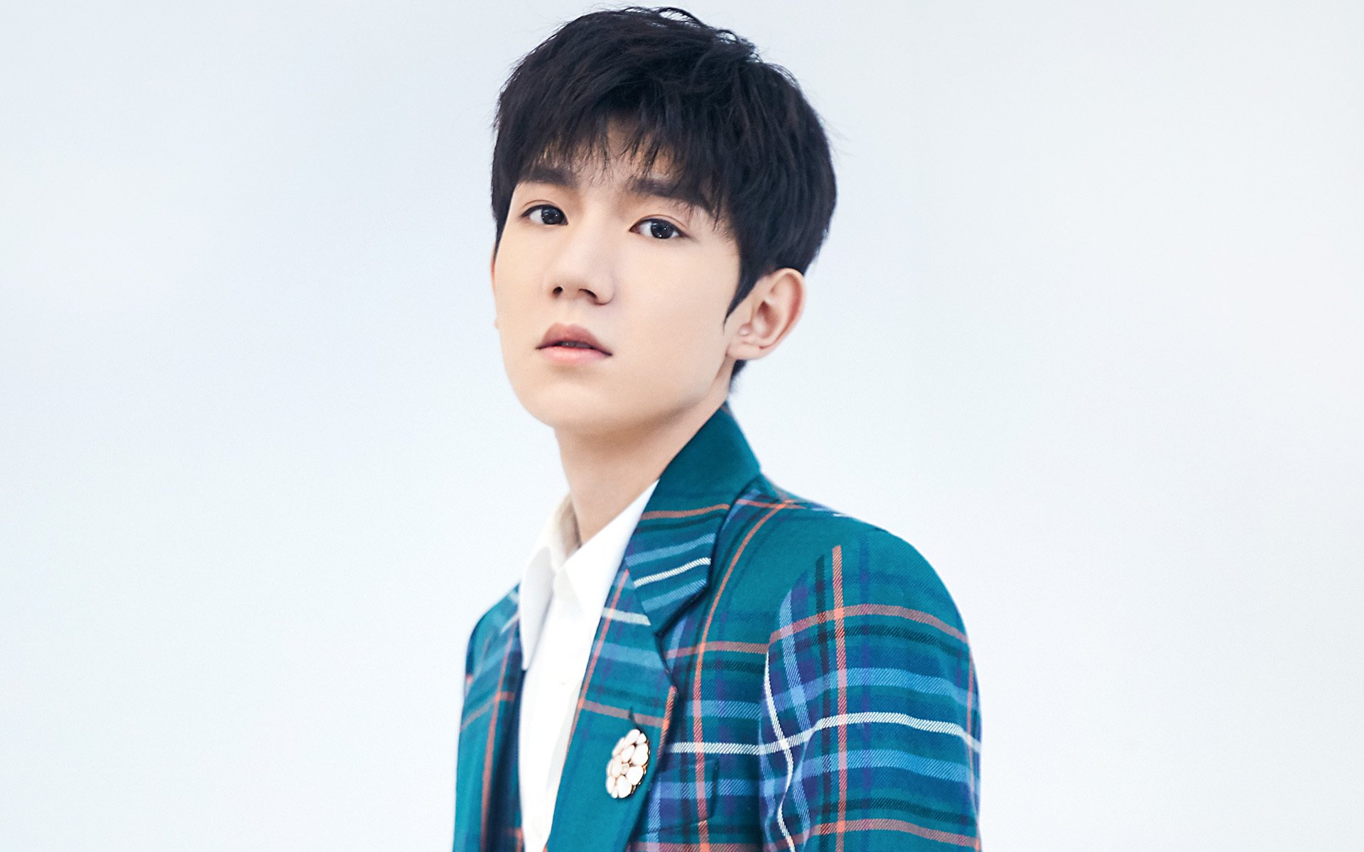 《直播平台经济：电竞赛事带动相关产业繁荣》，电竞直播平台如何盈利